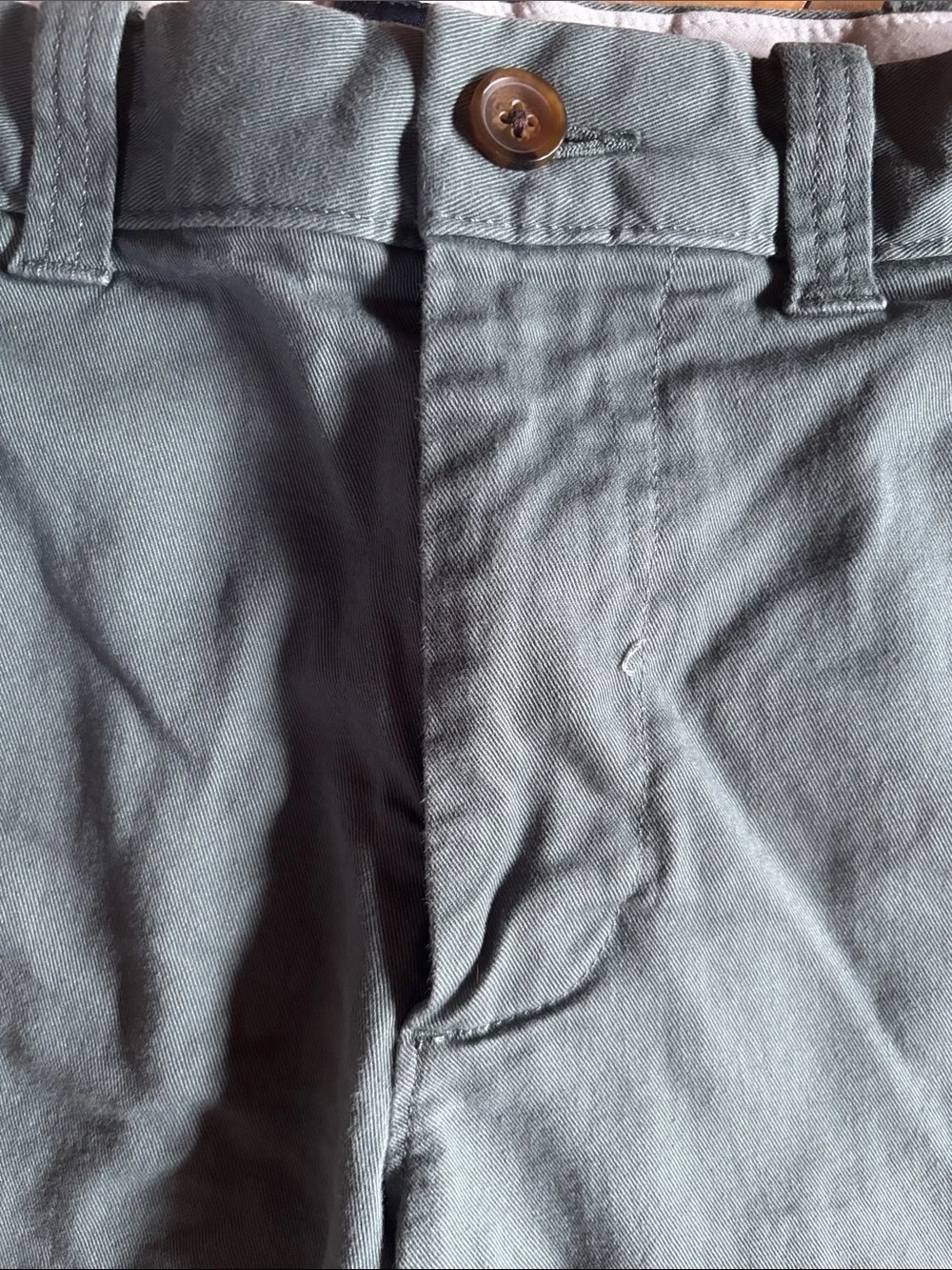 J Crew 28 waist shorts 7” Inseam (Like New Condition)